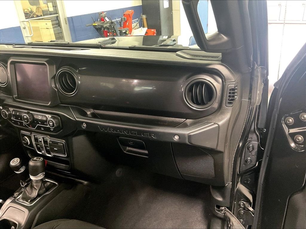 Used 2021 Black Jeep Unlimited Sport Altitude image 13