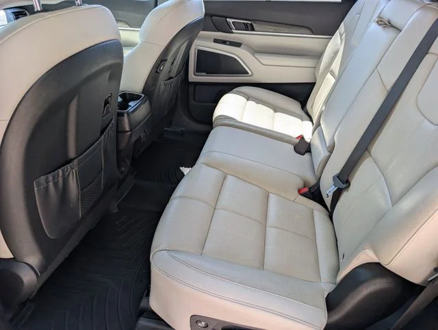 Used 2022 Moss Kia EX image 10