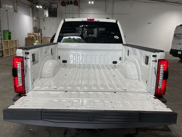 New 2025 Star White Metallic Tri-Coat Ford F-250® King Ranch® image 25