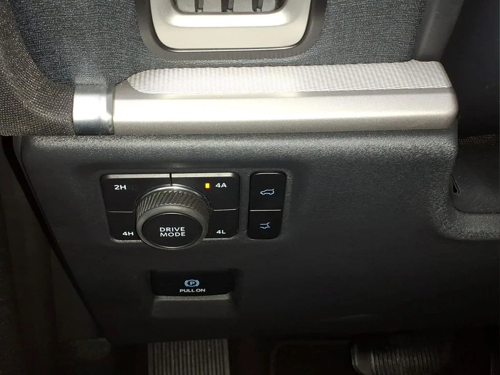Used 2025 White Ford Active image 12