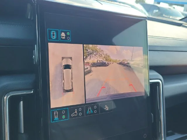 2025 GMC Yukon XL Denali - Photo 32