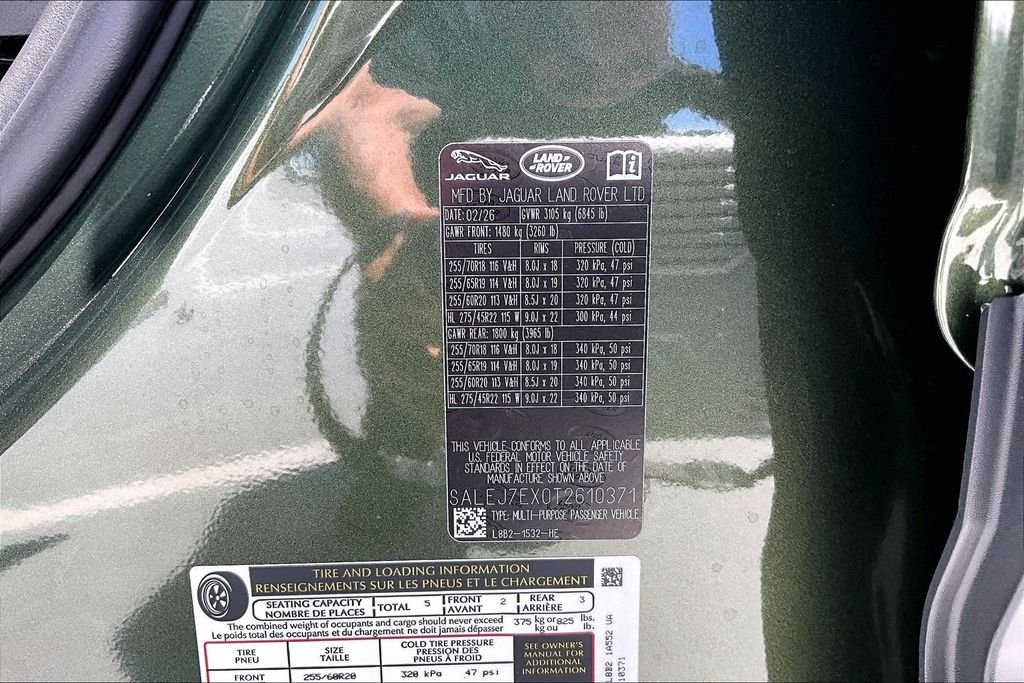 New 2026 BELGRAVIA GREEN Land Rover S image 8