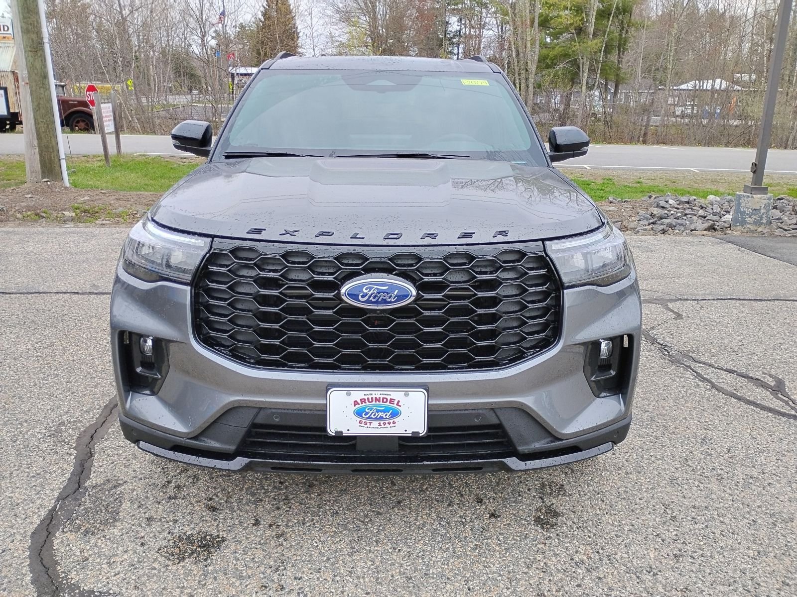 New 2026 Carbonized Gray Metallic Ford ST-Line image 2