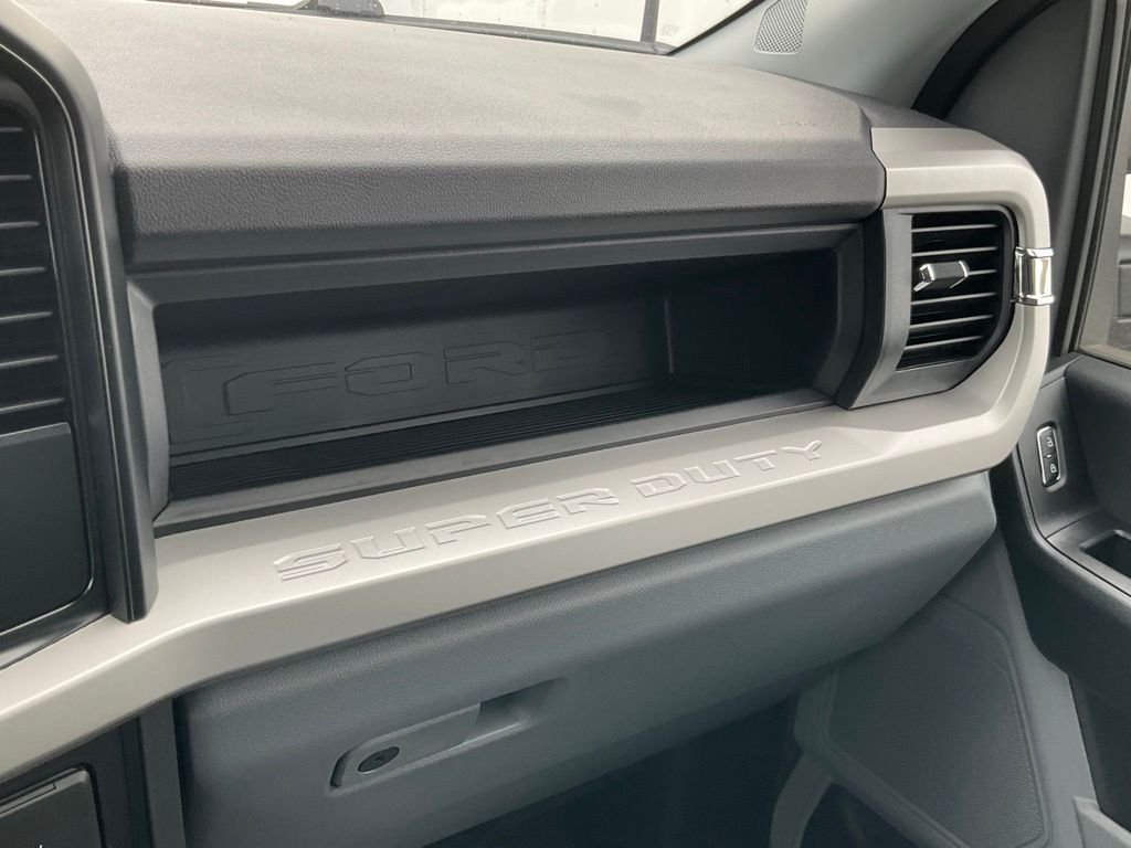 New 2026 Oxford White Ford F-450® XL image 10