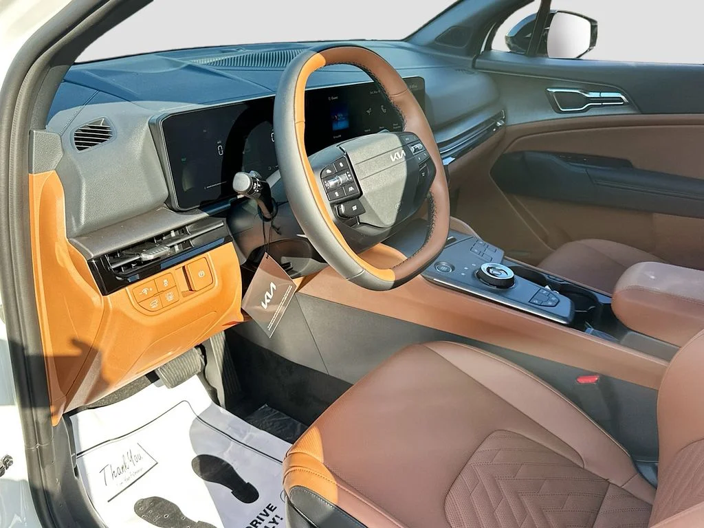 New 2026 Snow White Pearl Kia X-Line image 9