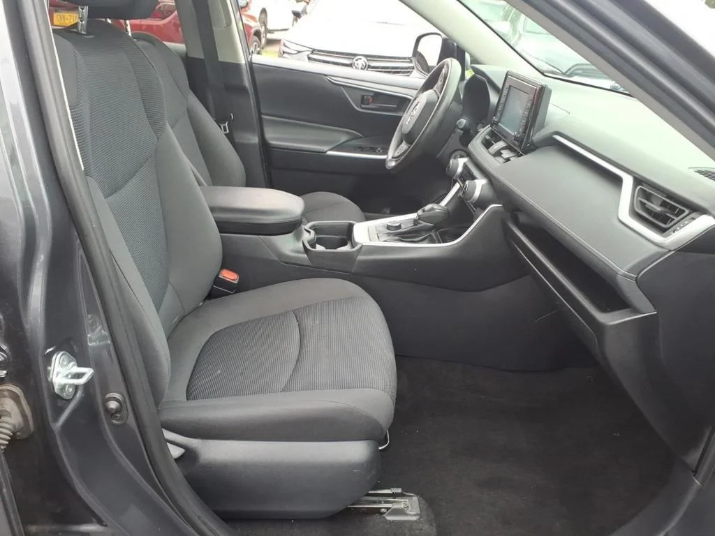Used 2019 Gray Toyota LE image 5