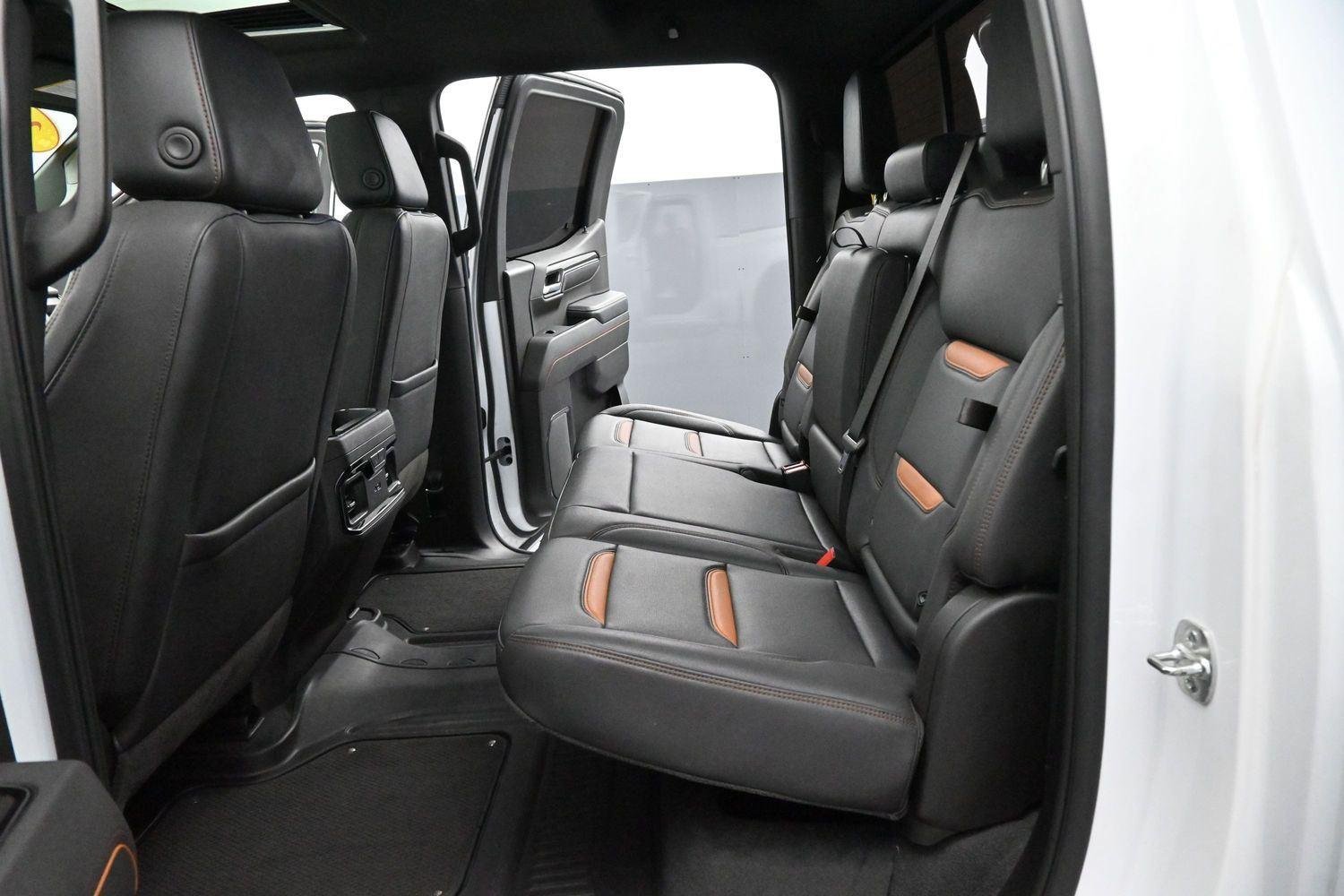 Used 2025 Summit White GMC AT4 image 29