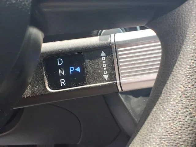 Used 2024  Hyundai SEL image 9