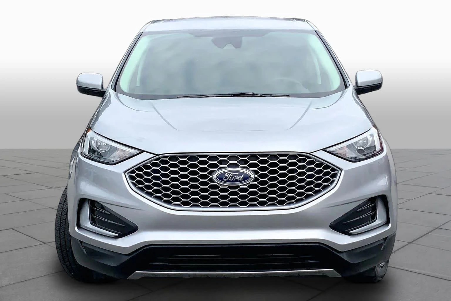 Used 2024 Iconic Silver Metallic Ford SEL image 4