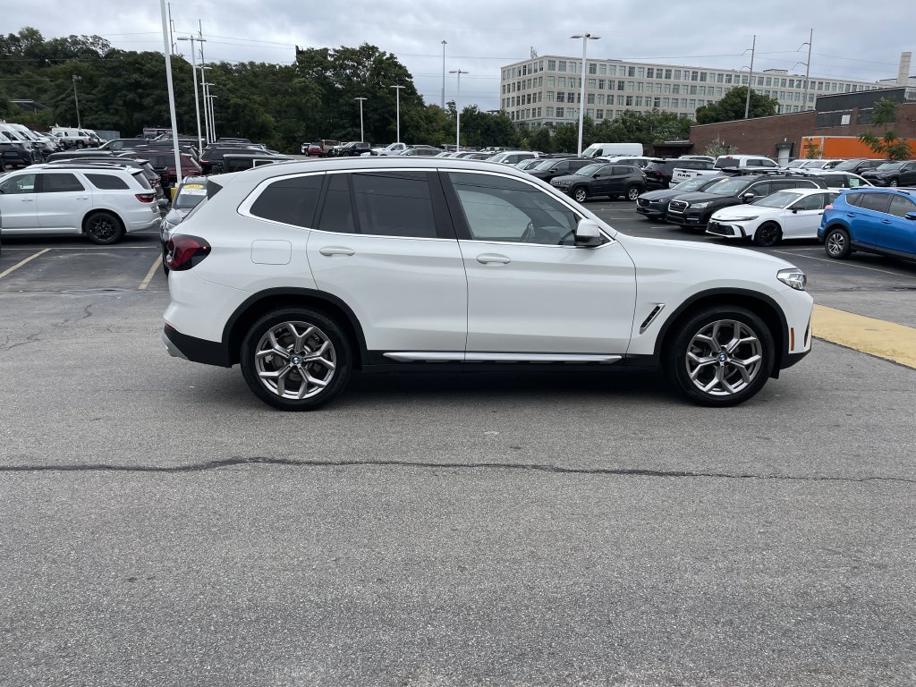 Used 2023 White BMW xDrive30i image 7