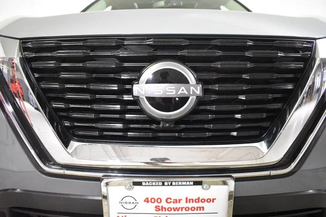 Used 2023 Gray Nissan SL image 38