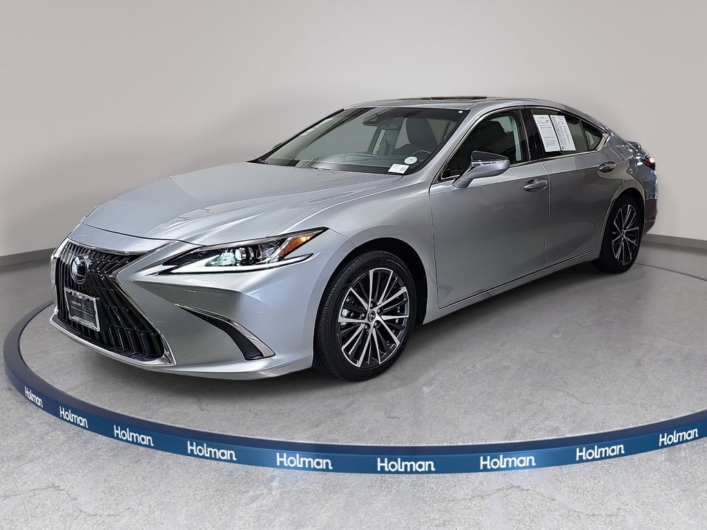 2023 Lexus ES 300h 300h's photo