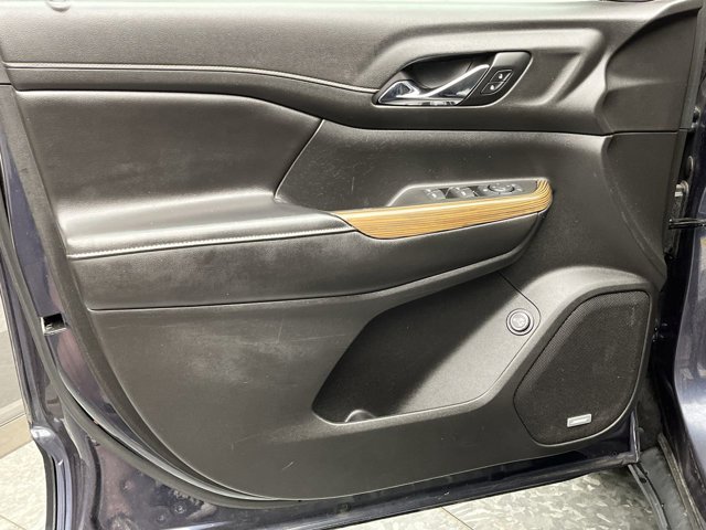 Used 2019 Blue Steel Metallic GMC SLE image 6