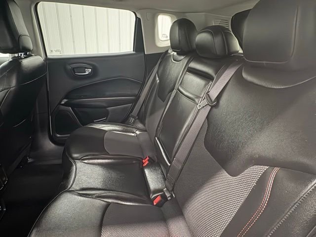 Used 2020 White Jeep Trailhawk image 9
