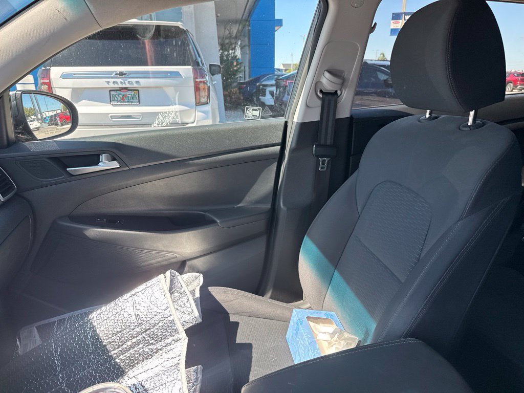 Used 2019 Blue Hyundai SE image 14