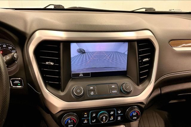 Used 2023 Light Stone Metallic GMC SLE image 29