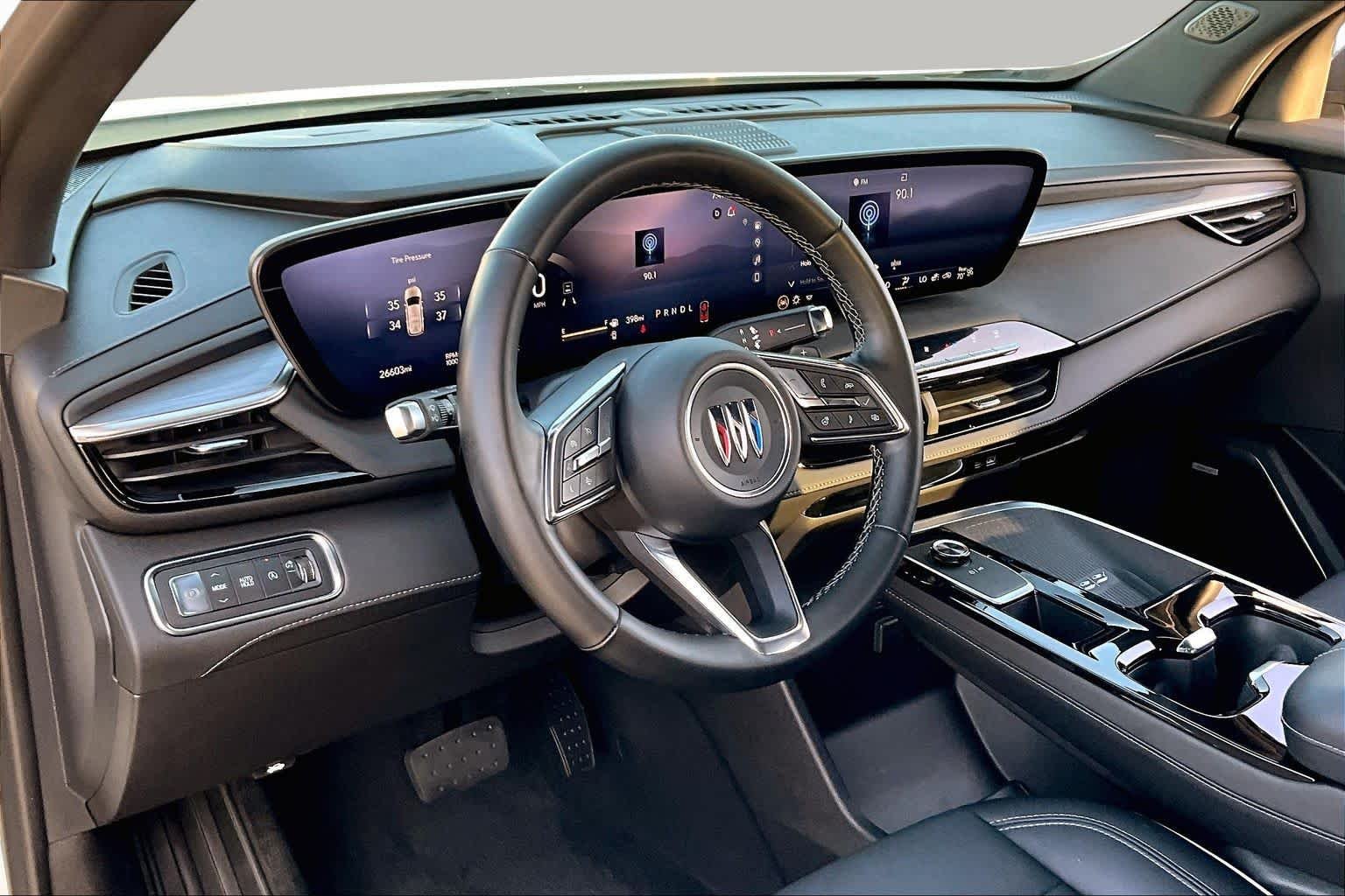Used 2025 Summit White Buick Preferred image 18