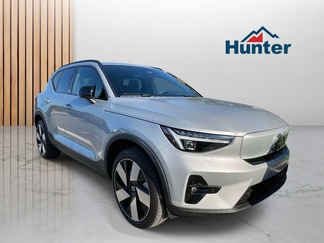 2023 Volvo XC40 P8 Ultimate