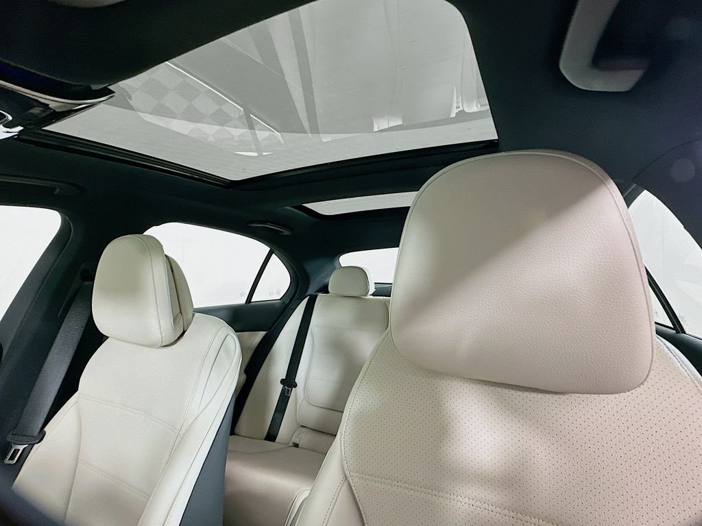New 2026 Polar White Mercedes-Benz C 300 image 23