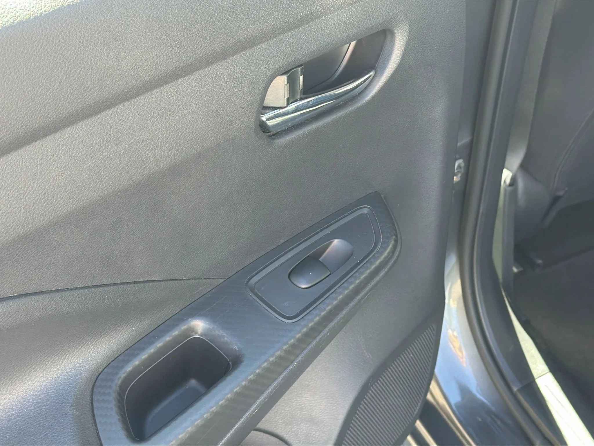 2025 Nissan Versa Sedan SV - Photo 19