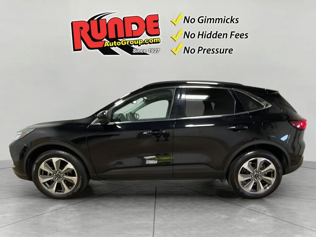Used 2024 Agate Black Metallic Ford Platinum image 3