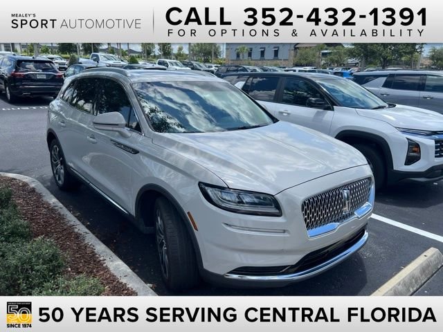 Used 2023 White Lincoln Reserve image 1