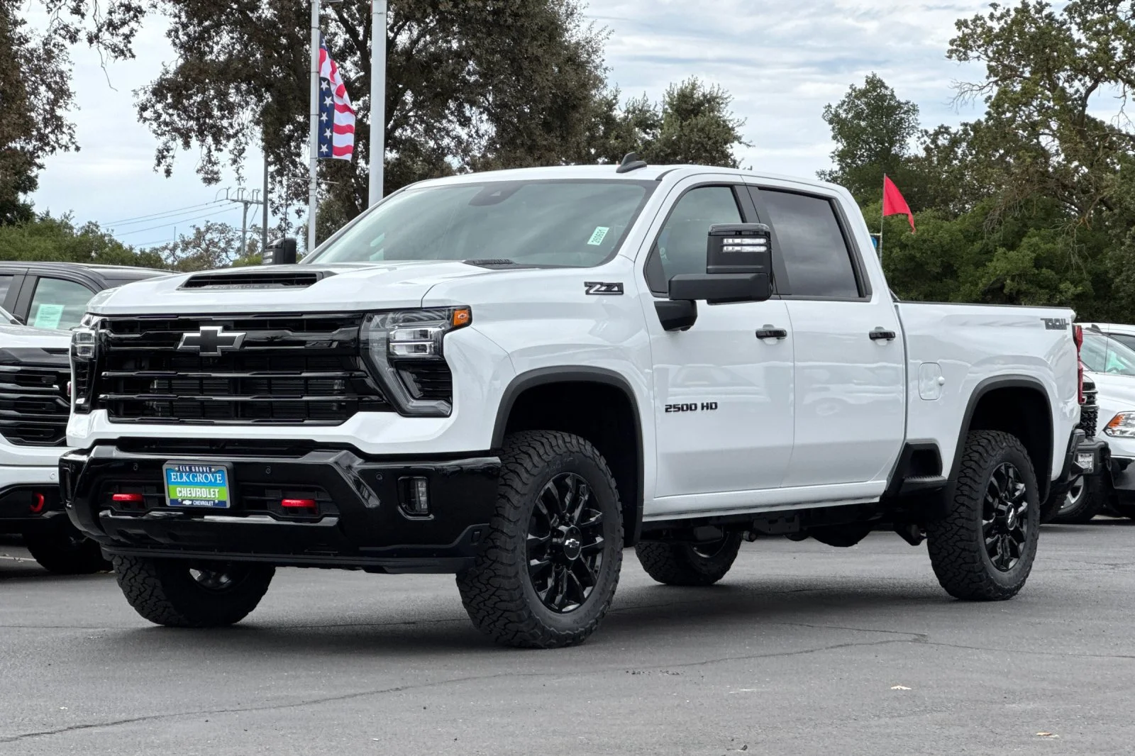 2026 Chevrolet Silverado 2500 HD LT view 7