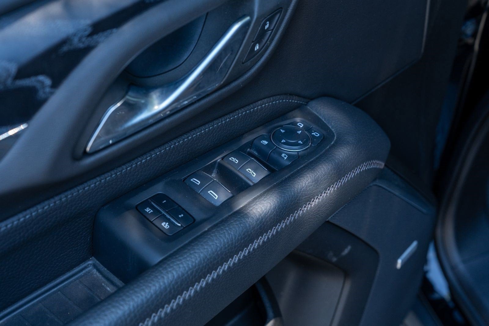 Used 2024 Onyx Black GMC Denali image 17