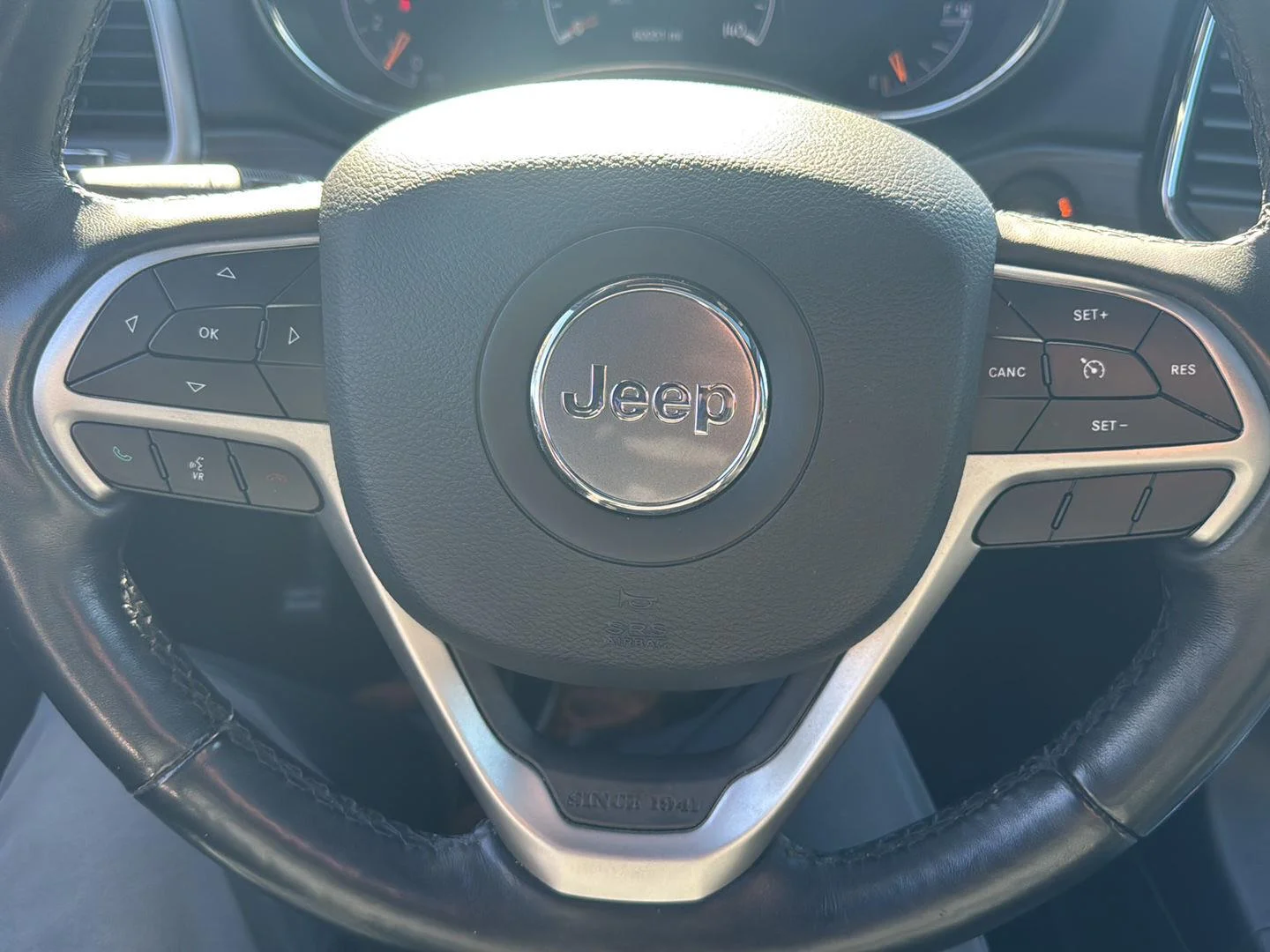 Used 2022 Bright White Clearcoat Jeep Limited image 11