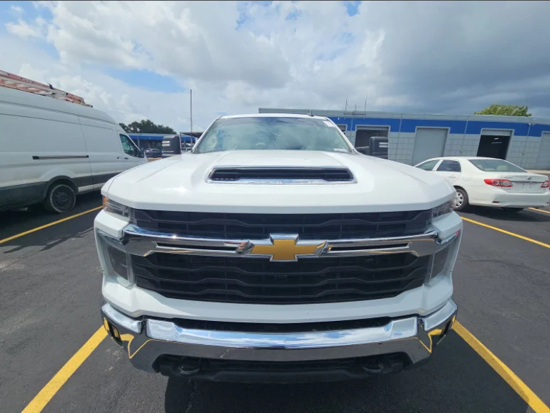 Used 2024 White Chevrolet LT image 2