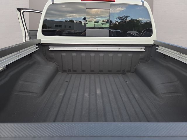 New 2026 Glacier White Nissan Crew Cab SV image 23