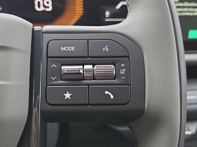 New 2027 Snow White Pearl Kia EX image 16