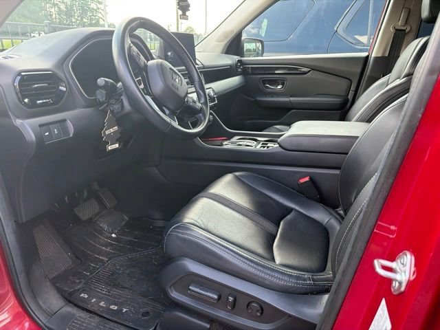 Certified Used 2025 Radiant Red Metallic II Honda 2WD EX-L image 43