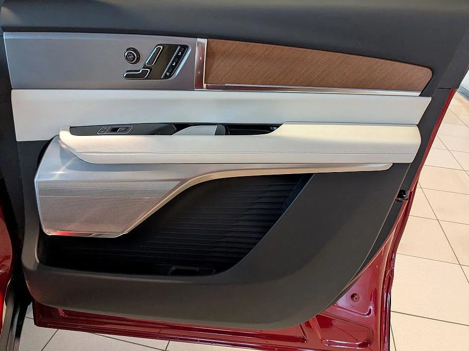 2026 Cadillac VISTIQ Luxury - Photo 33