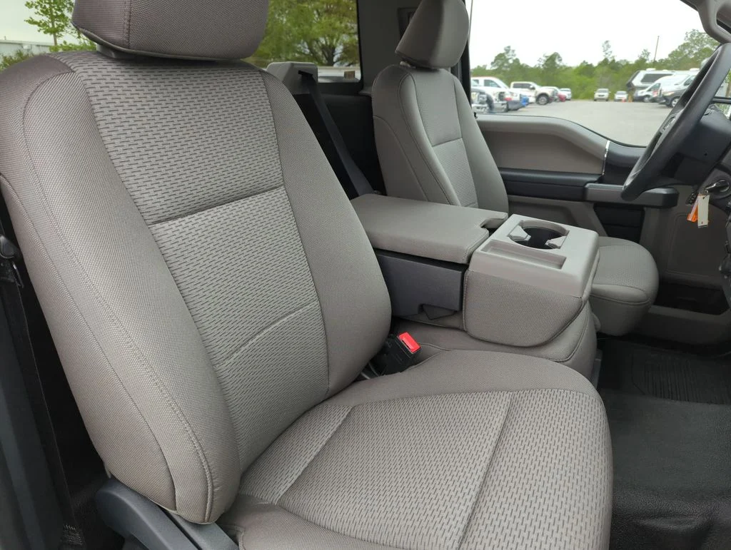 Used 2022 Silver Ford XLT image 29
