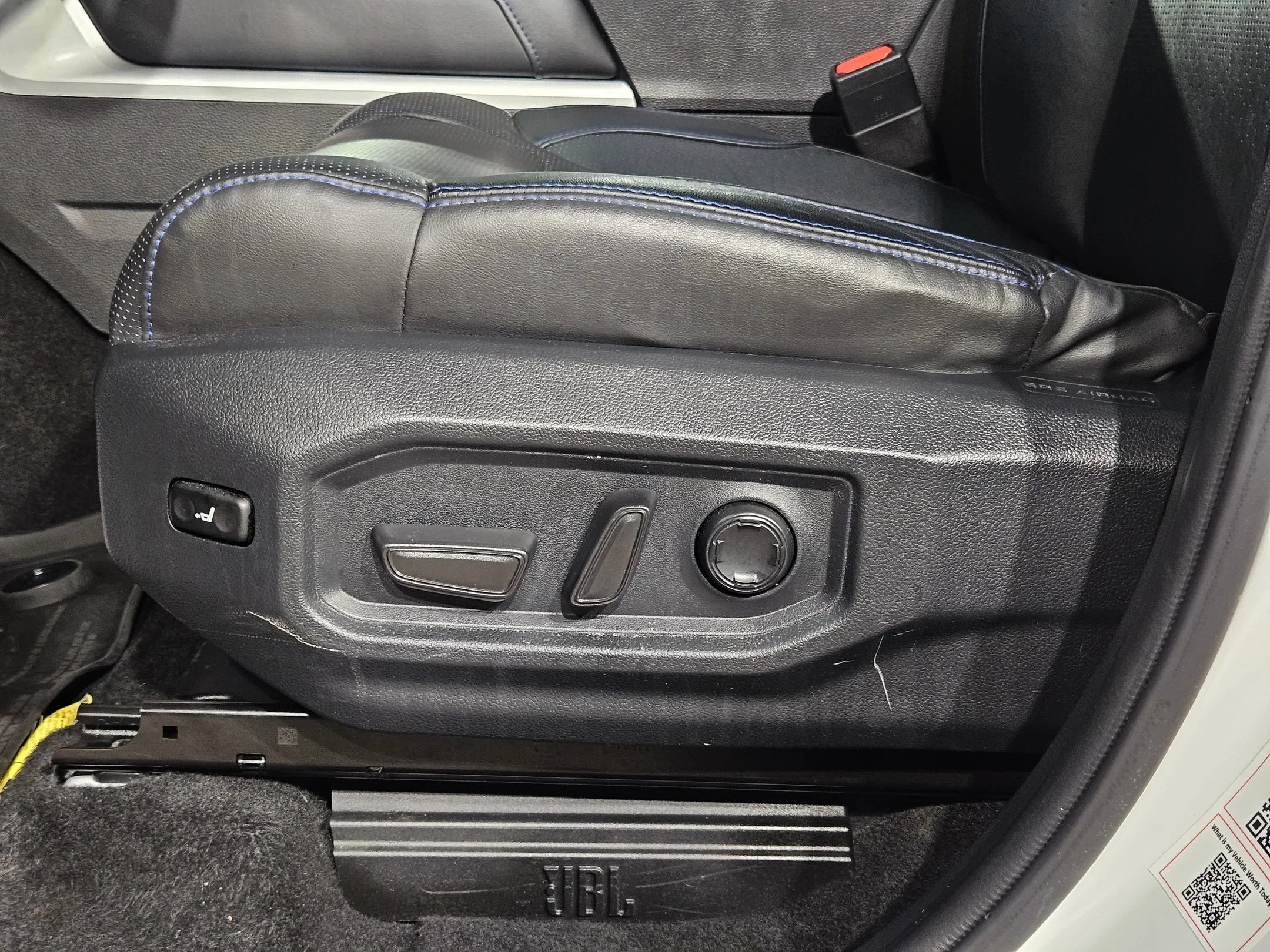 Used 2022 Wind Chill Pearl Toyota Platinum image 23