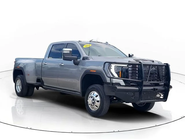 Used 2026 Silver GMC Denali Ultimate image 3