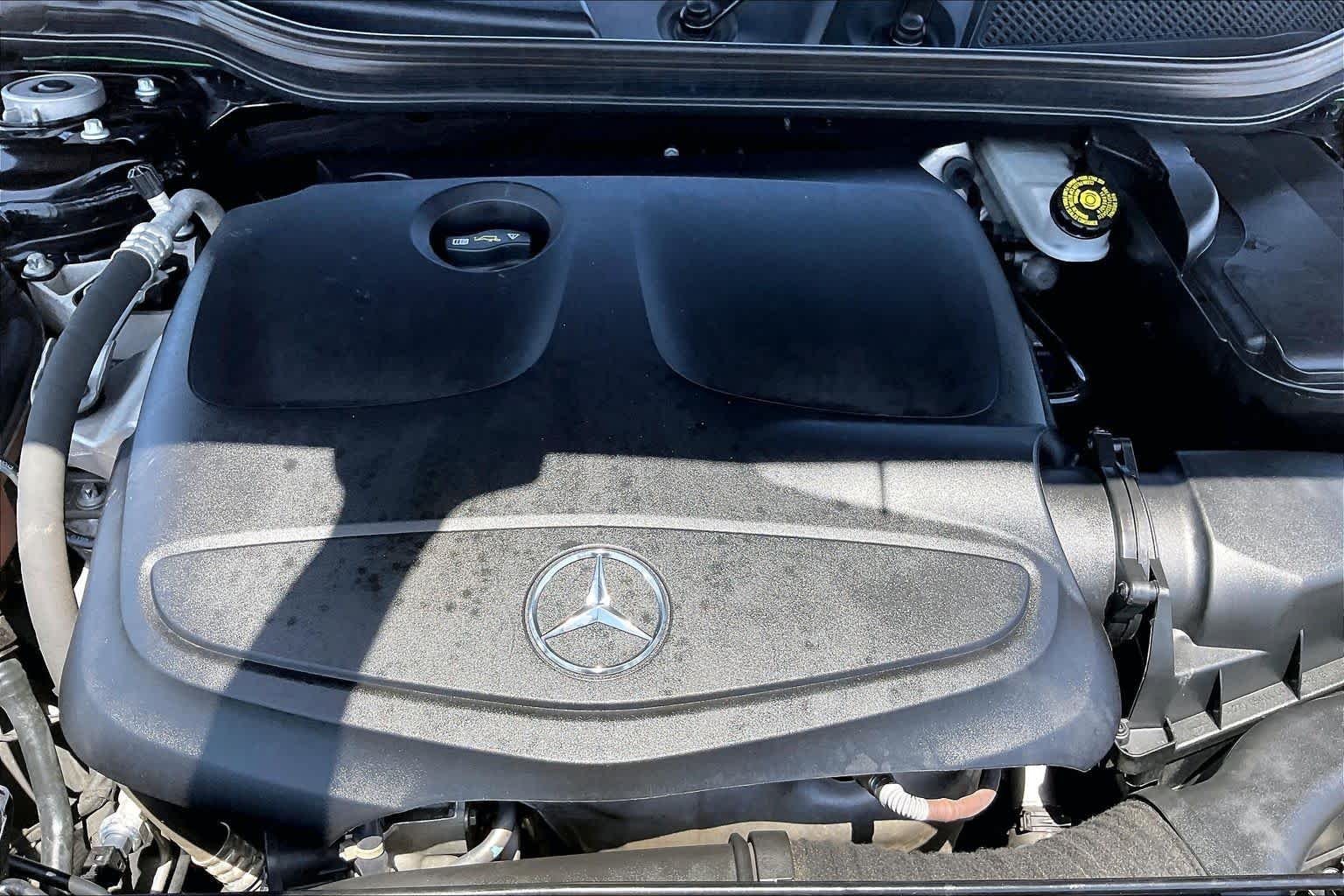 Used 2018 Night Black Mercedes-Benz GLA 250 image 31