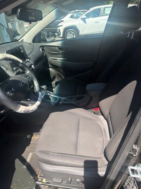 Used 2023 Black Hyundai SEL image 4