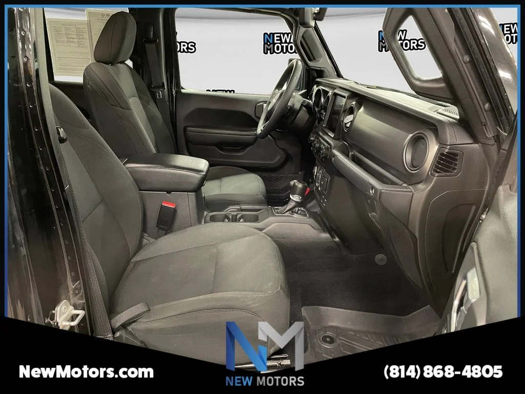 Used 2023 Black Clearcoat Jeep Sport S image 15