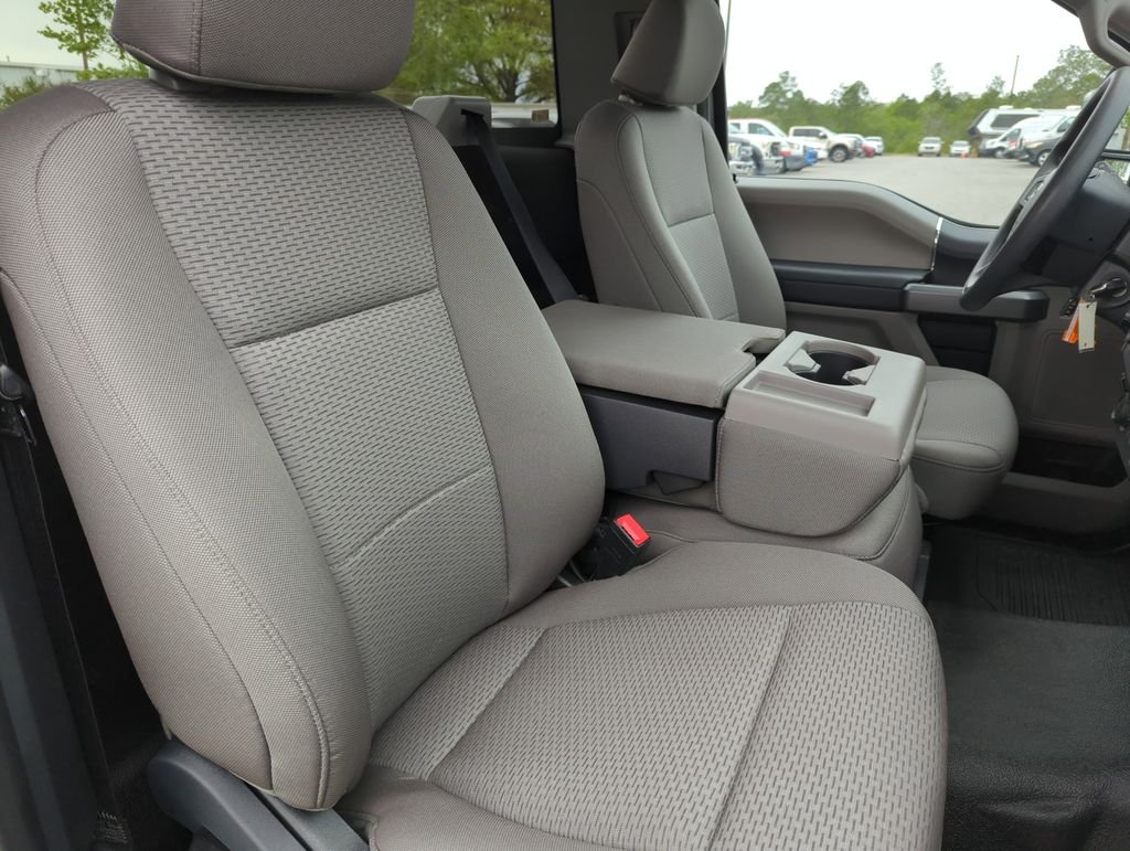 Used 2022 Silver Ford XLT image 29