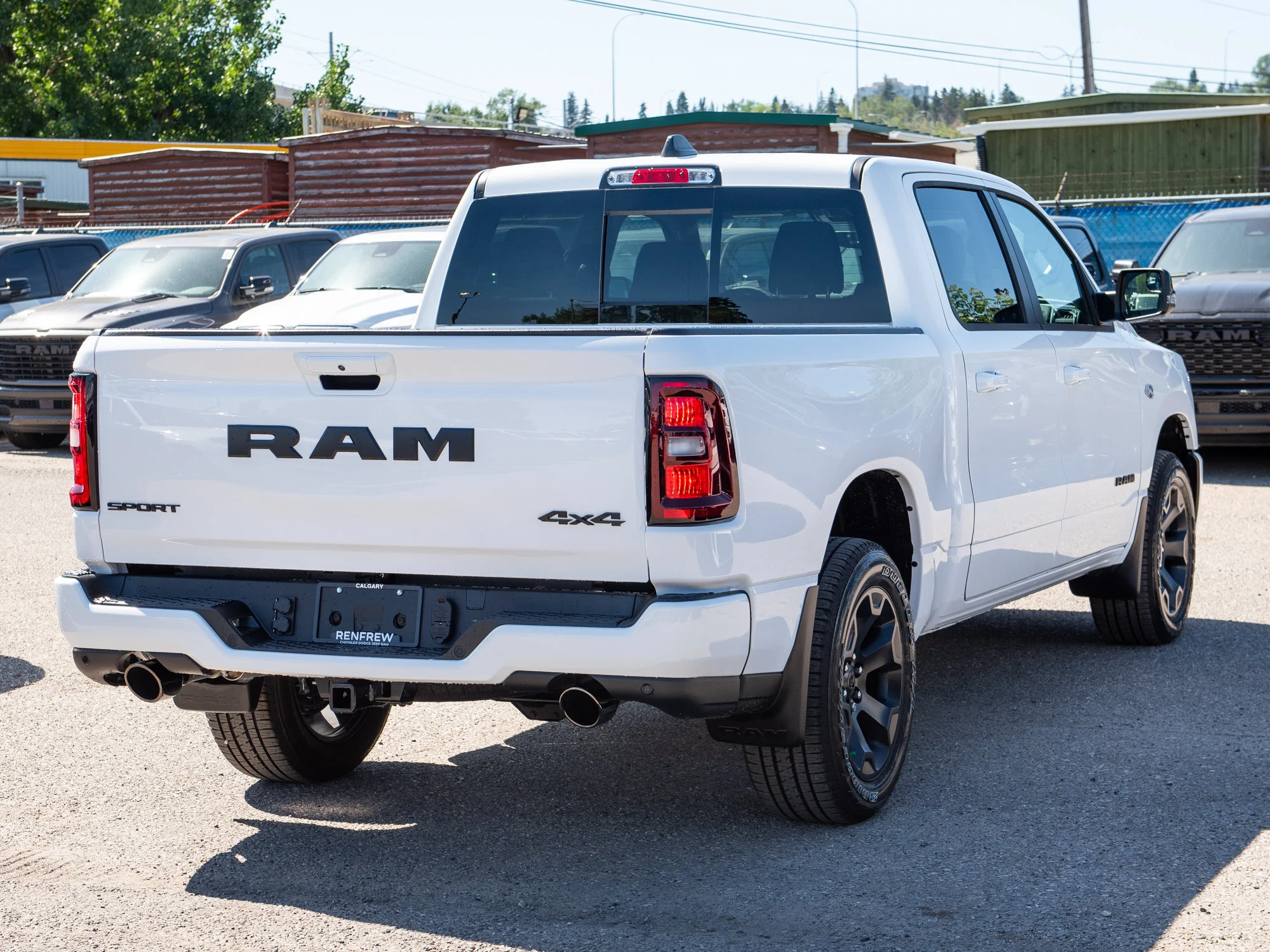 New 2026 White RAM Sport* Crew Cab 4x4, HEMI V8, Panoramic Sunroof, Heated Seats/Wheel image 7