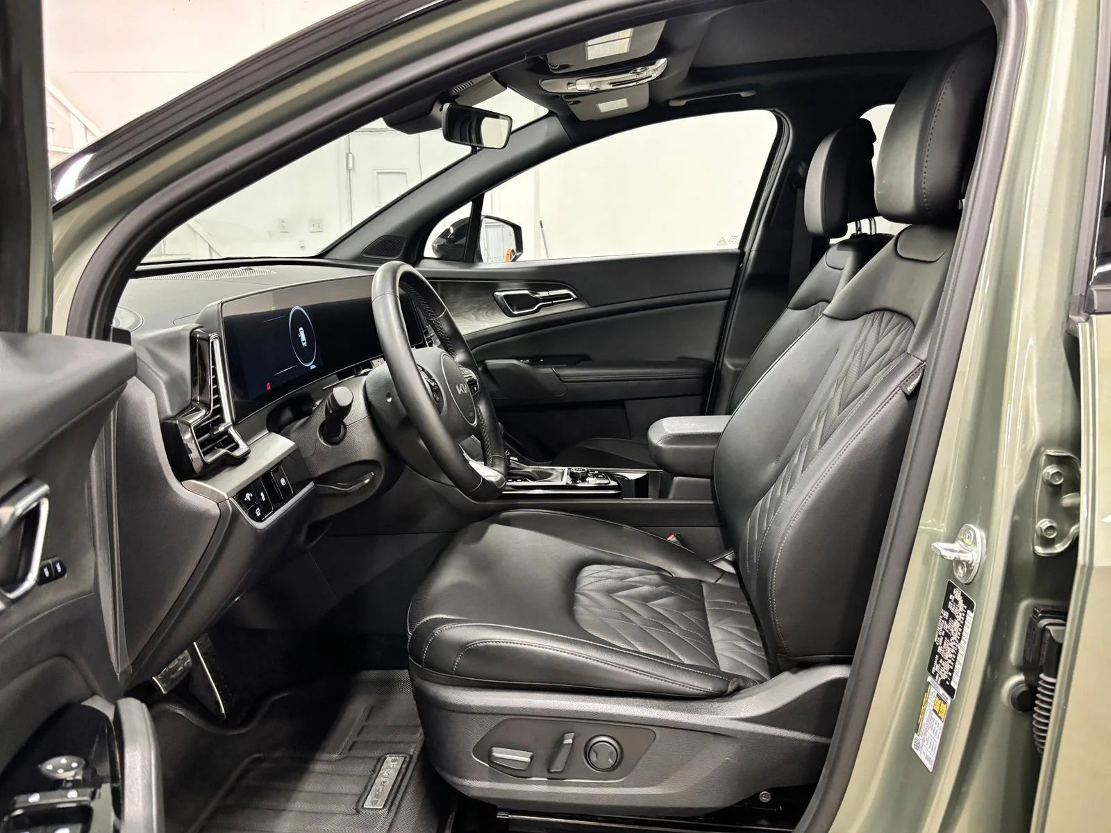 Used 2024 Green Kia X-Pro image 16