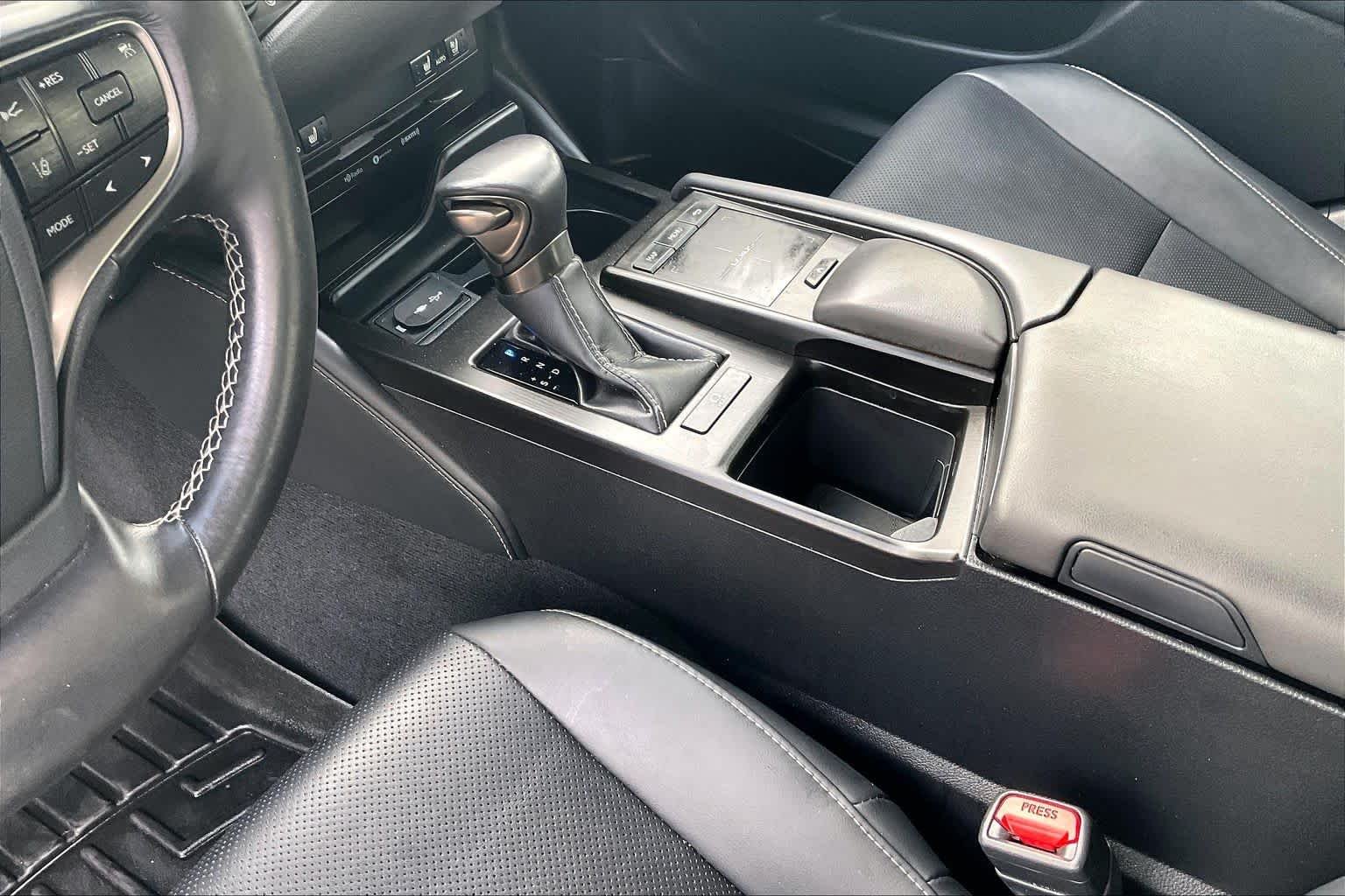 Used 2019 Silver Lining Metallic Lexus  image 16