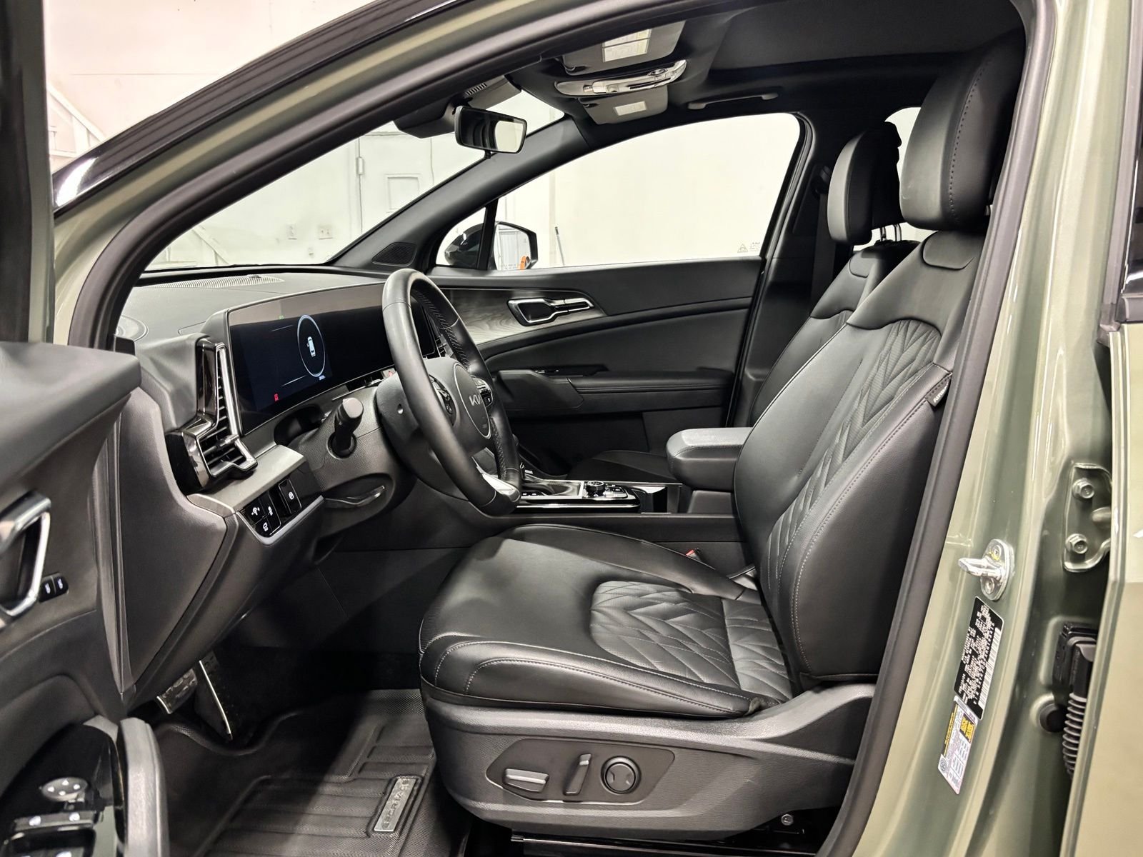 Used 2024 Green Kia X-Pro image 16