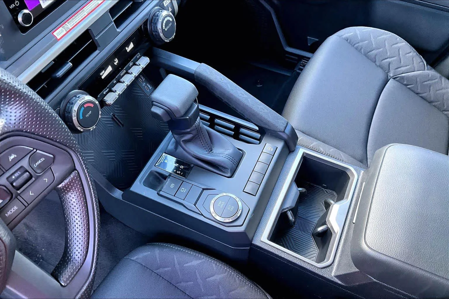 2026 Toyota Tacoma SR5 - Photo 7