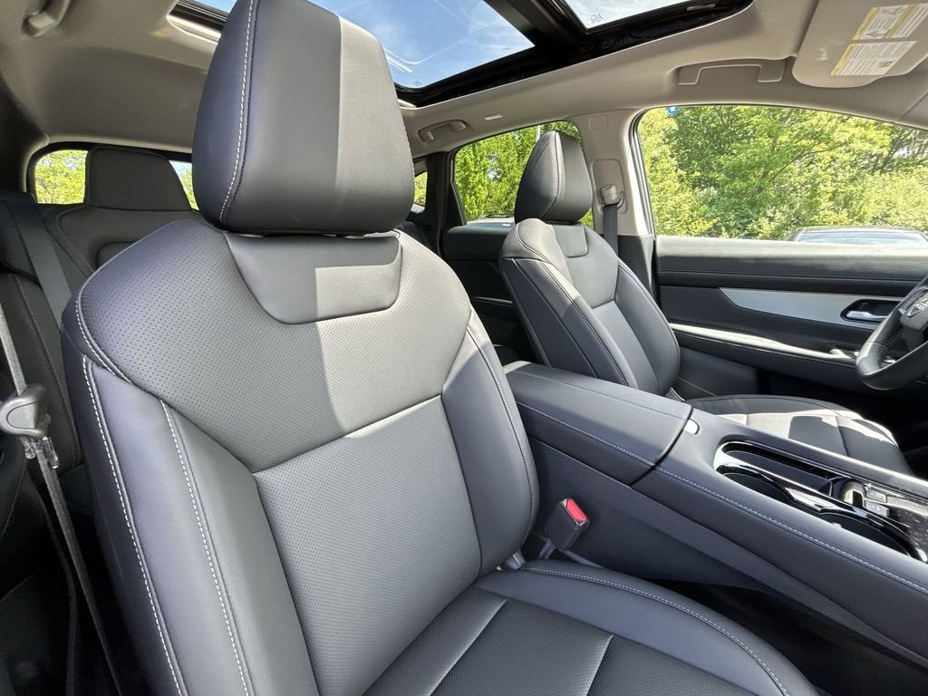 New 2026 Gray Nissan SL image 28