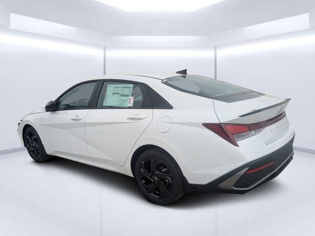 New 2026 White Hyundai SEL Sport image 5
