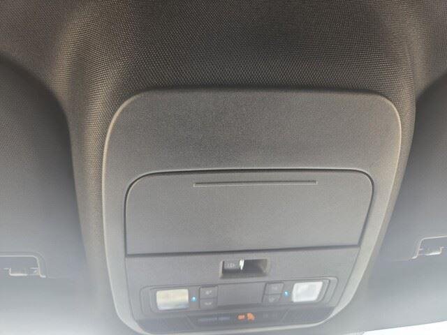 New 2026 Carbonized Gray Metallic Ford XLT image 21