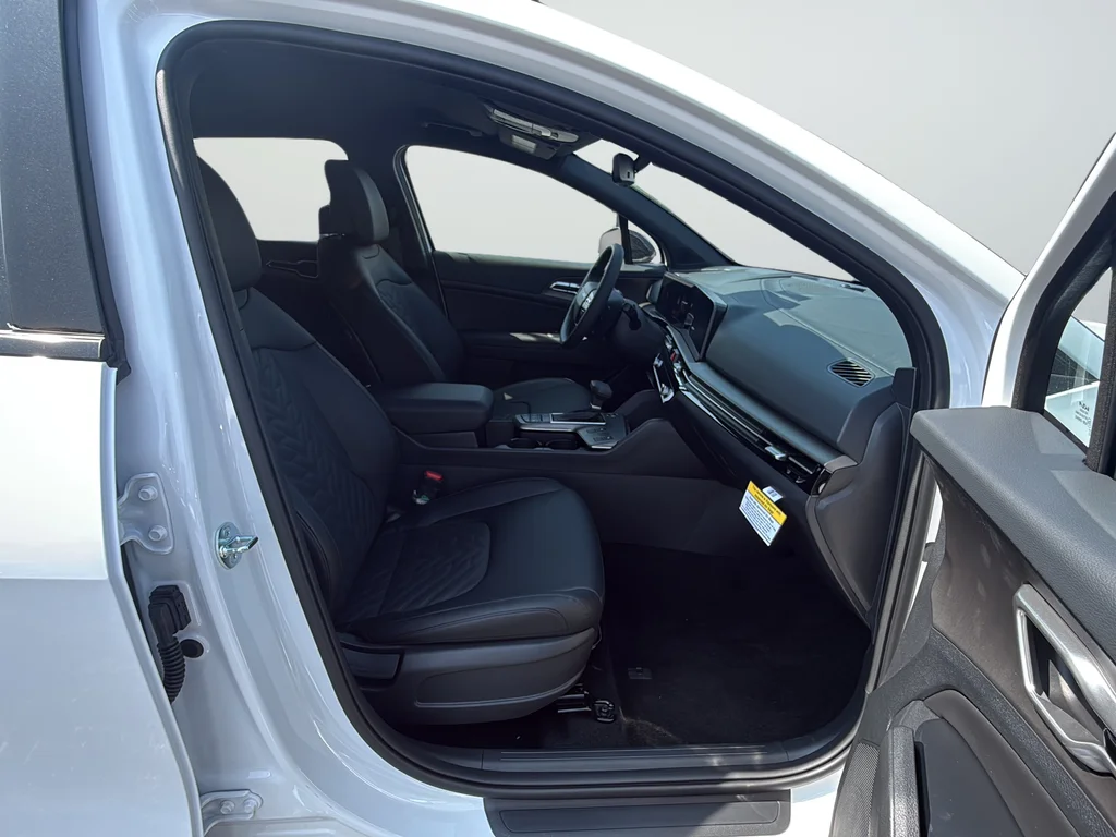 New 2026 Glacial White Pearl Kia X-Line image 9